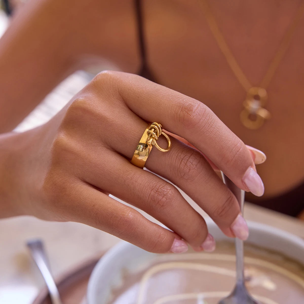 Uworld Personalized Designer 18K Gold Color Plated Stainless Steel Equestrian Wide face Arc Ring for Women's Jewelry Party Gift