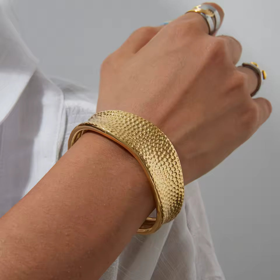Uworld Fashion 18K Gold Color Stainless Steel Hammer Pattern Concave Opening Bracelet Wide Face Bracelet Women's Jewelry Gift fo