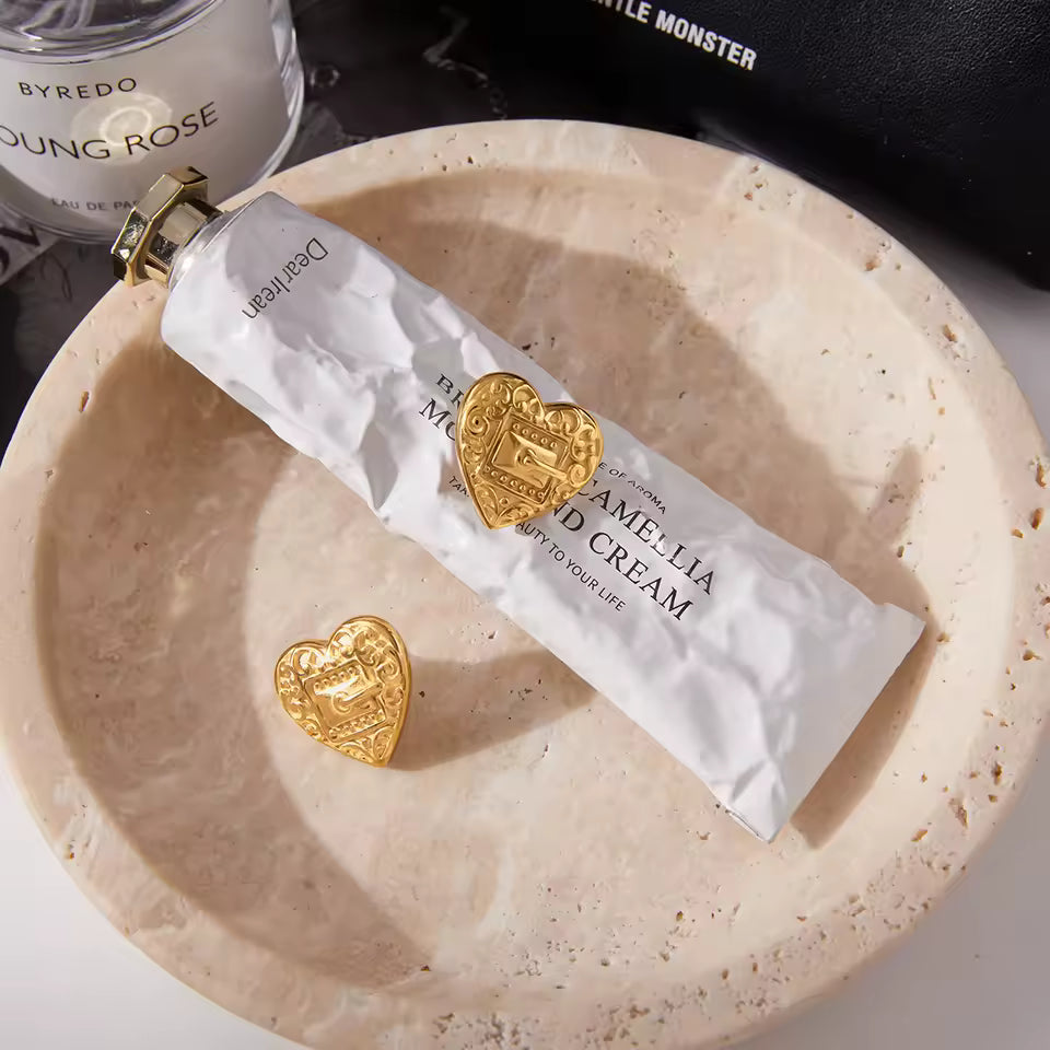 Uworld Classic Fashion 18k Gold Color Plated Belt Buckle Texture Heart-Shape Earring Hypoallergenic Stainless Steel Girl Jewelry