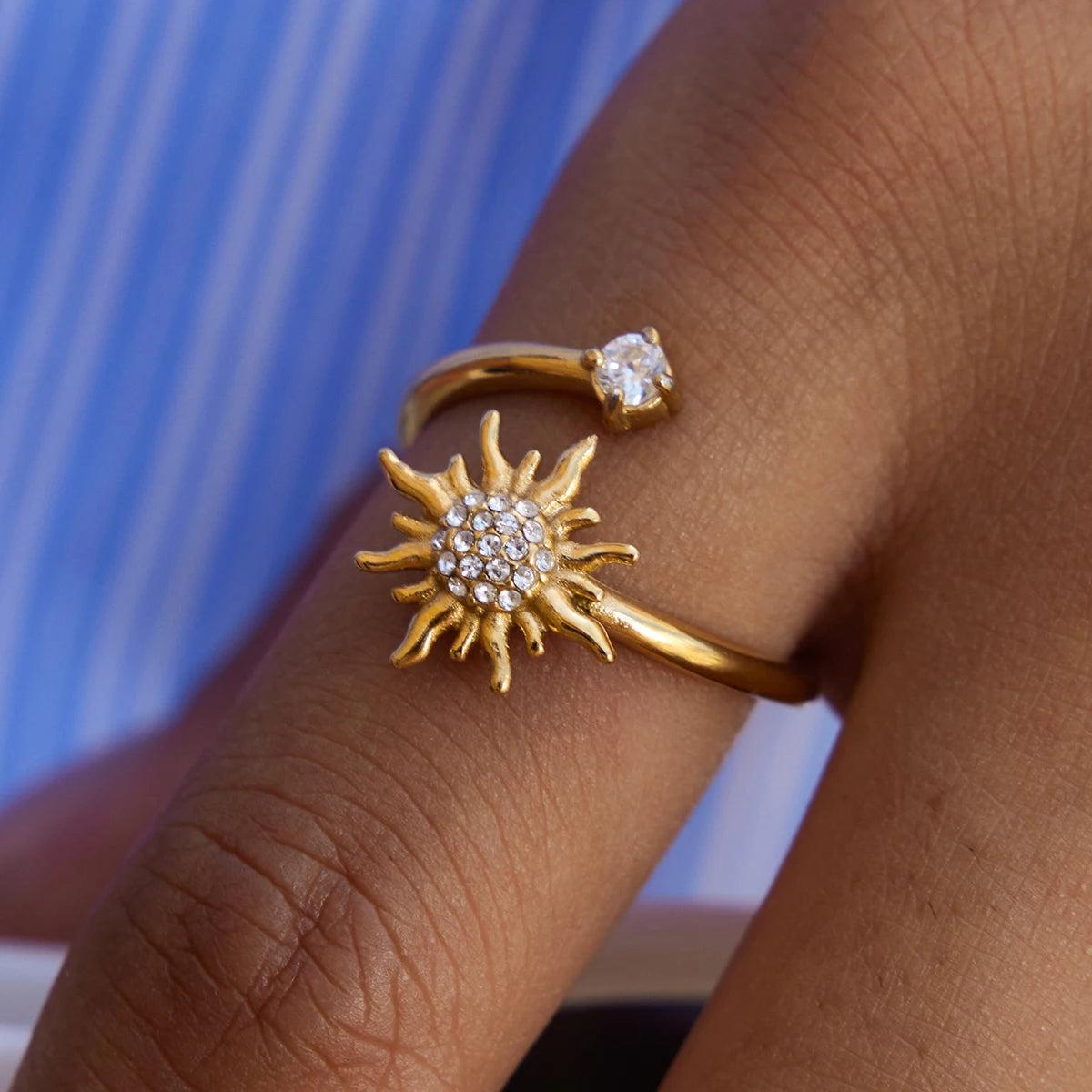 Uworld Personalized Design 18K Gold Color Plated Inlay Zircon Sun Shape Asymmetry Open Ring Waterproof Stainless Steel Jewelry