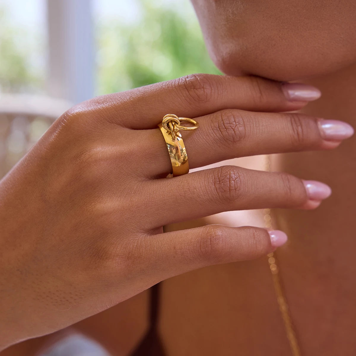 Uworld Personalized Designer 18K Gold Color Plated Stainless Steel Equestrian Wide face Arc Ring for Women's Jewelry Party Gift