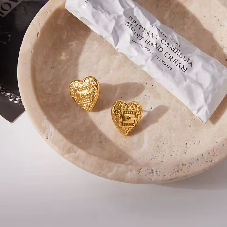 Uworld Classic Fashion 18k Gold Color Plated Belt Buckle Texture Heart-Shape Earring Hypoallergenic Stainless Steel Girl Jewelry