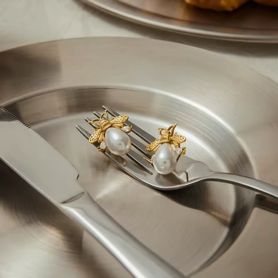 Uworld Fashion Elegant 18K Gold Color Plated Stainless Steel Pearl Bee Earrings Zircon Earrings Women's Accessories Party Gifts