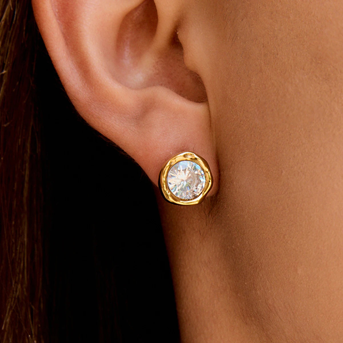 Uworld Simple Classic 18K Gold Color Plated Stainless Steel Round White Zircon Ear Studs Women's Jewelry Party Gift