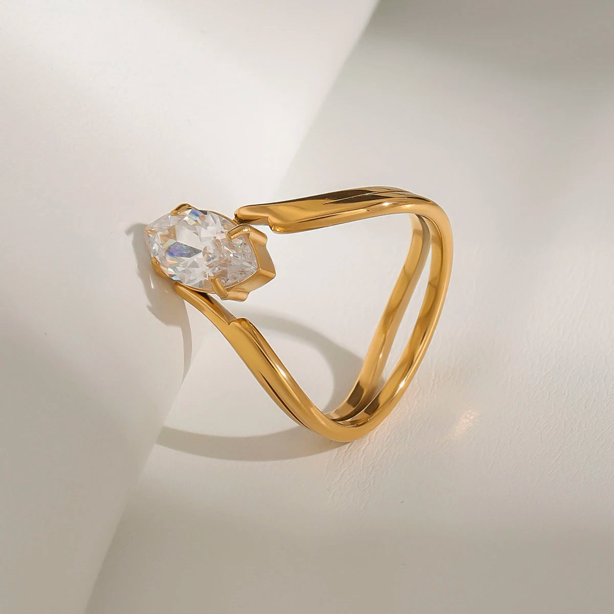 Uworld Minimalist Eyes Zircon 18K Gold Color Plated Stainless Steel Convex Ring Women's Jewelry Gift for Her