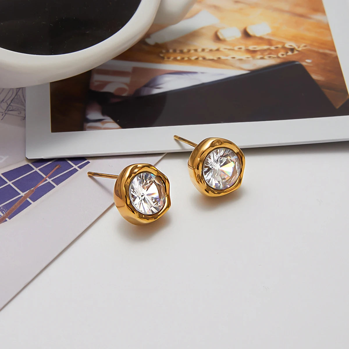 Uworld Simple Classic 18K Gold Color Plated Stainless Steel Round White Zircon Ear Studs Women's Jewelry Party Gift