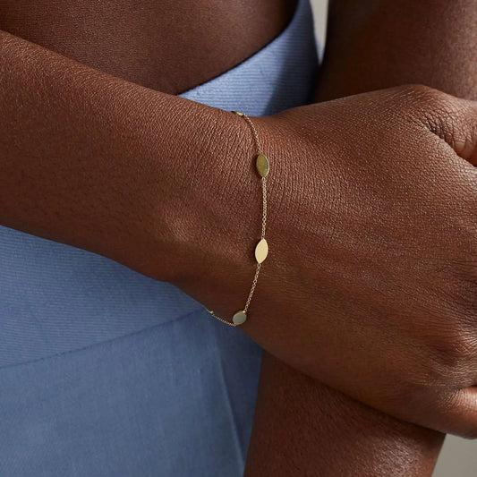 Uworld Minimalist Classic 18K Gold Color Plated Horse Eye Shaped Bracelet Trendy Waterproof Stainless Steel Women's Jewelry Gift