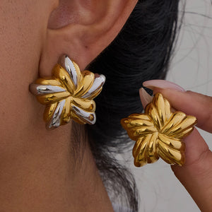 Uworld Fashion Designer's Two Tone Ribbed Pentagram Earrings 18K Gold Color Plated Stainless Steel Star Earrings Women's Jewelry