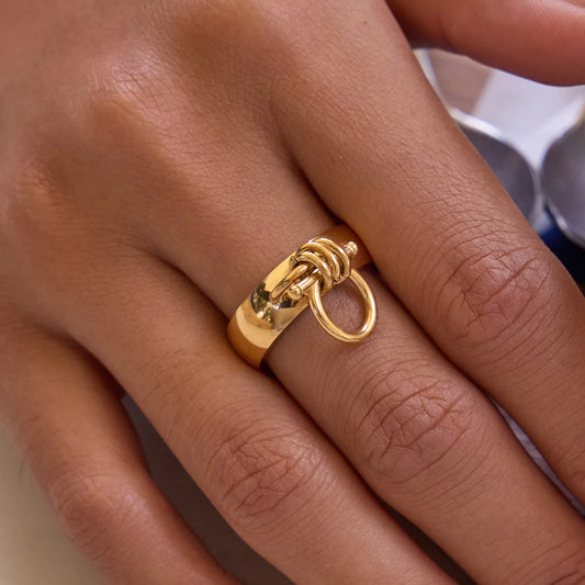 Uworld Personalized Designer 18K Gold Color Plated Stainless Steel Equestrian Wide face Arc Ring for Women's Jewelry Party Gift