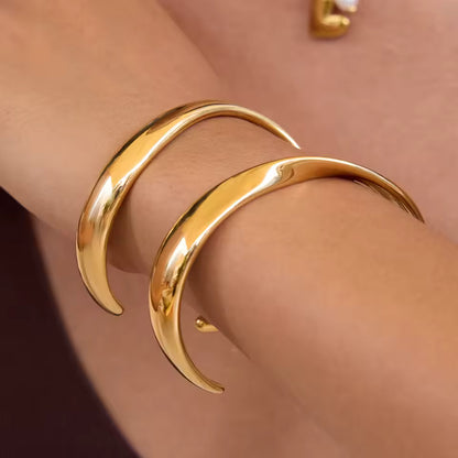 Uworld Minimalist Classic 18K Gold Color Plated Stainless Steel Asymmetric Smooth Line Bracelet Trendy Waterproof Women Jewelry