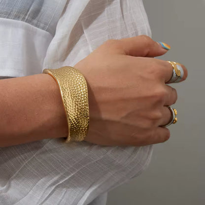 Uworld Fashion 18K Gold Color Stainless Steel Hammer Pattern Concave Opening Bracelet Wide Face Bracelet Women's Jewelry Gift fo