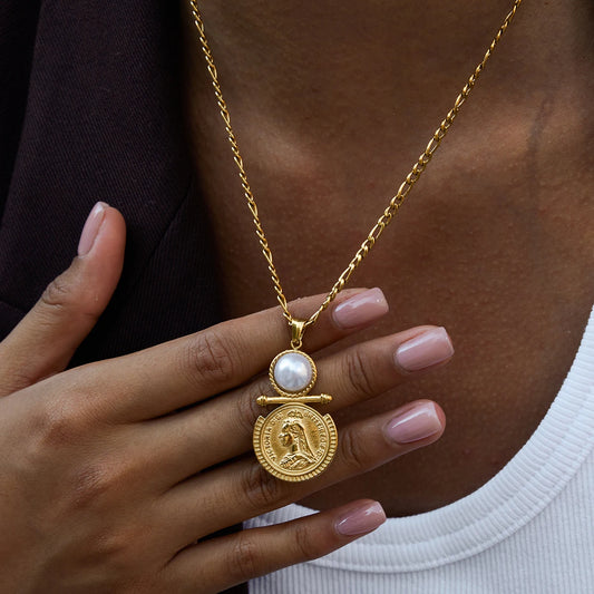 Uworld Classic Trendy 18K Gold Color Plated Inlay Resin Pearl Coin Pendant Necklace Waterproof Stainless Steel Women's Jewelry