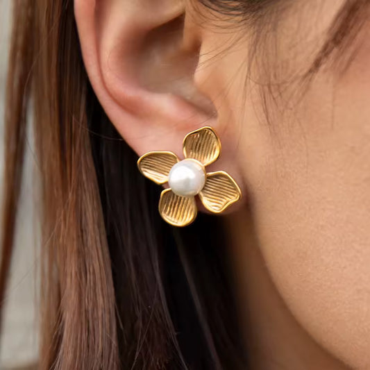 Uworld 316L Stainless Steel Flower Stud Earrings Fashion Metal 18K Gold Color Plated Rust Proof Texture Charm Jewelry for Women