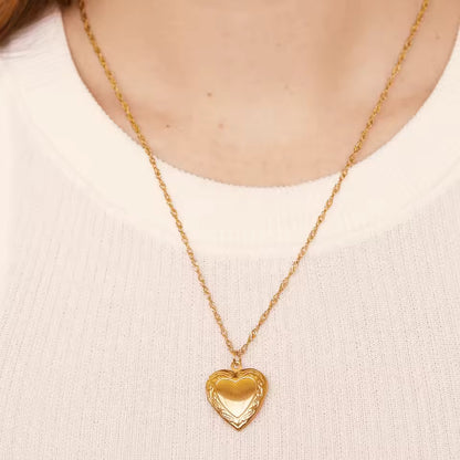 Uworld Simple Classic 18K Gold Color Plated Stainless Steel Pattern Heart Shaped Photo Box Pendant Necklace Stackable Chain Neck