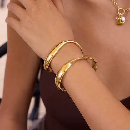 Uworld Minimalist Classic 18K Gold Color Plated Stainless Steel Asymmetric Smooth Line Bracelet Trendy Waterproof Women Jewelry