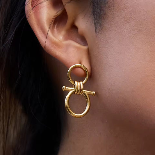 Uworld Personality 18K Gold Color Plated Equestrian Design Smooth Hollow Pendant Earring Hypoallergenic Stainless Steel Jewelry