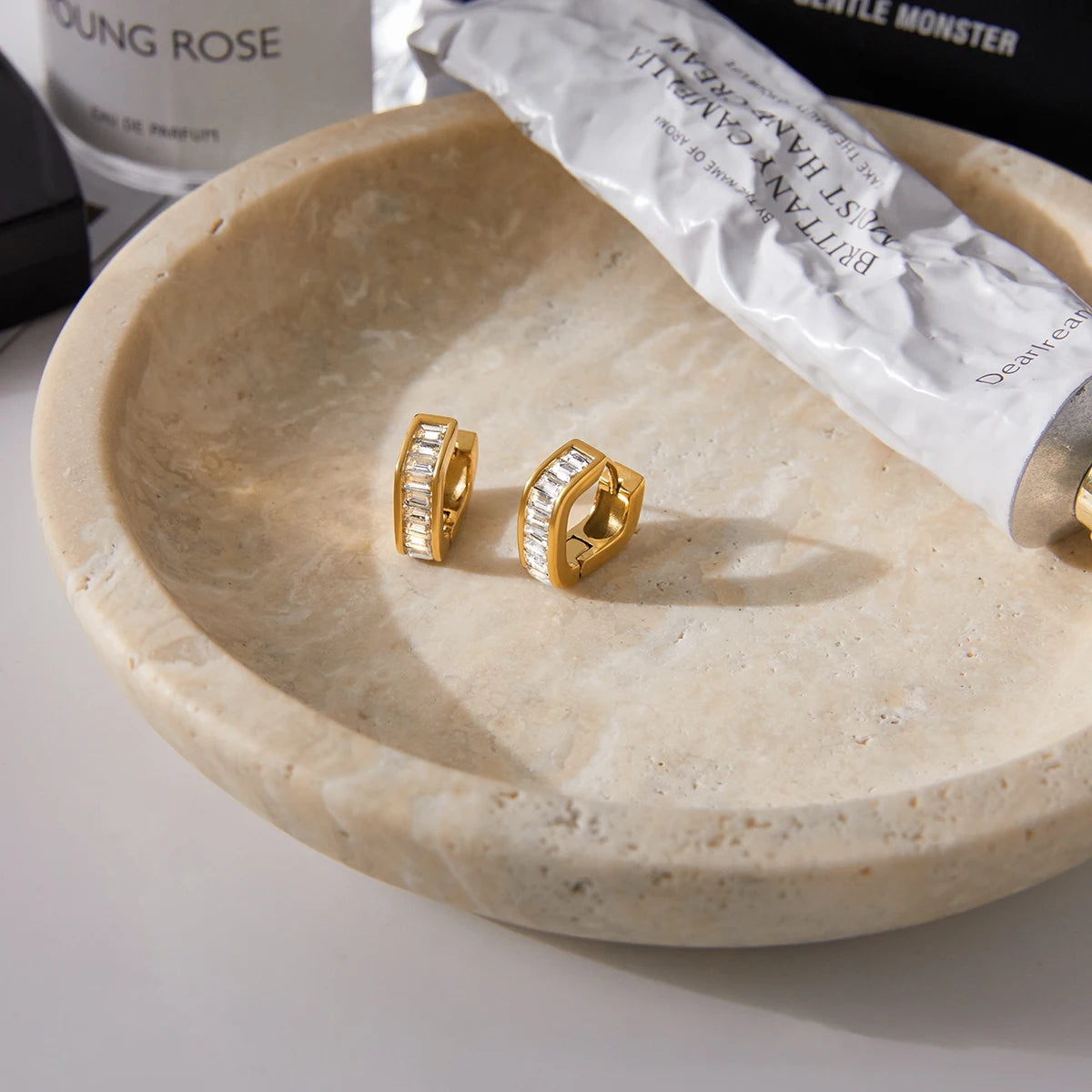 Uworld Simple Classic White Square Water Rhinestone Geometric Irregular Earrings 18K PVD Stainless Steel Women's Jewelry